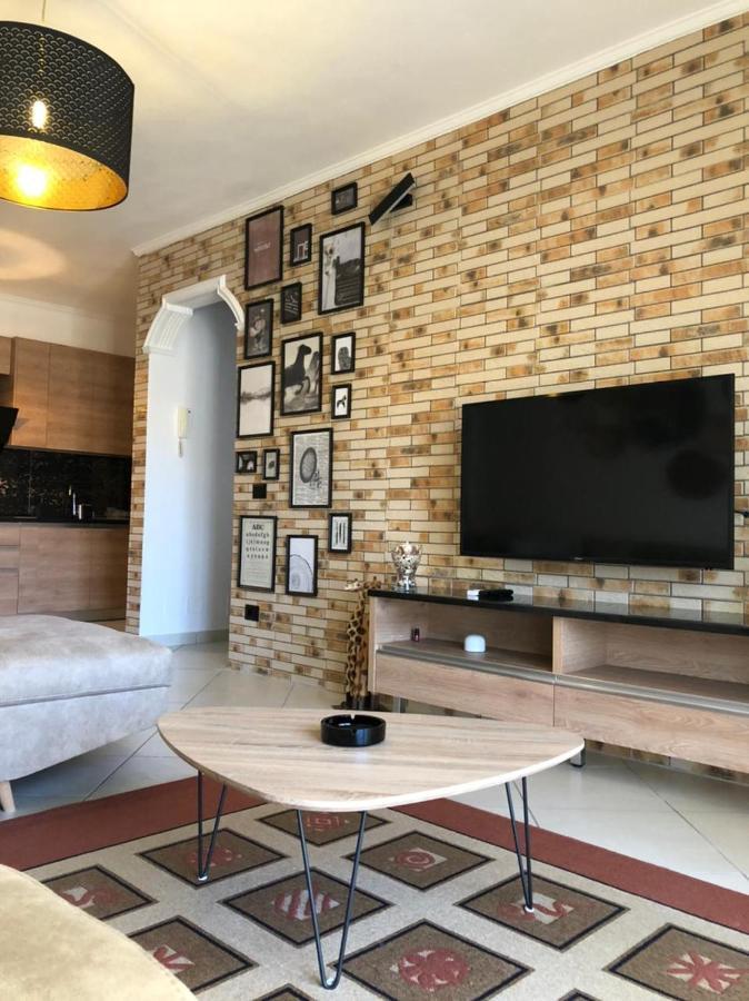 Sunset Apartments Lungomare Vlore Bagian luar foto