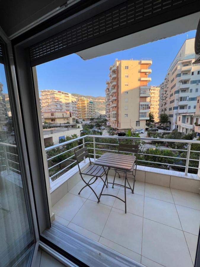 Sunset Apartments Lungomare Vlore Bagian luar foto
