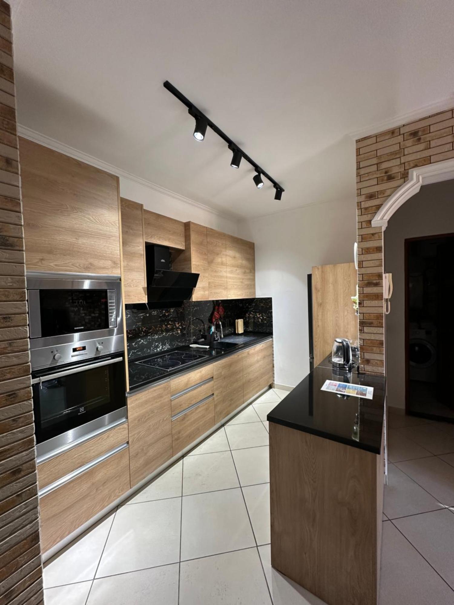 Sunset Apartments Lungomare Vlore Bagian luar foto